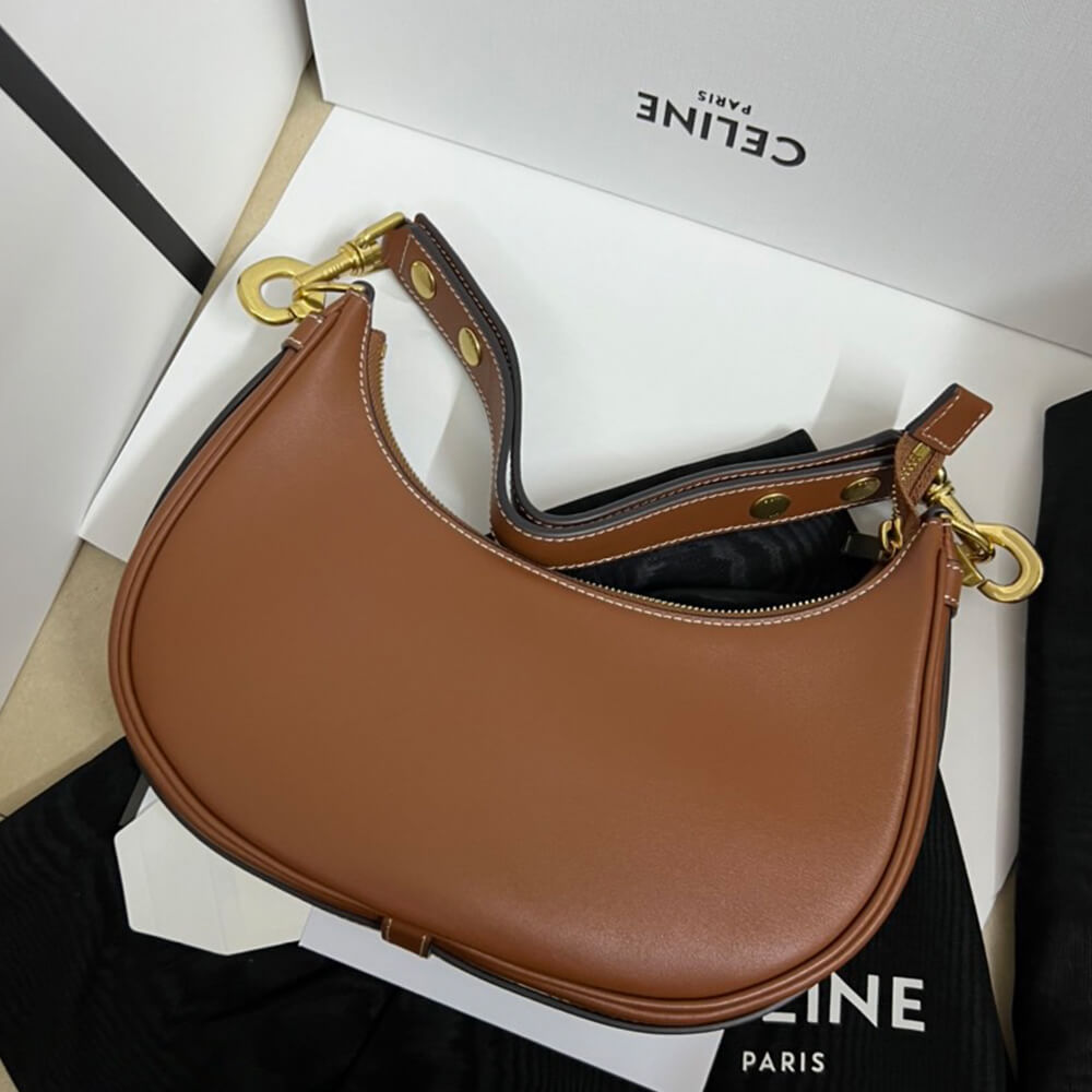 MEDIUM AVA STRAP BAG IN SMOOTH CALFSKIN