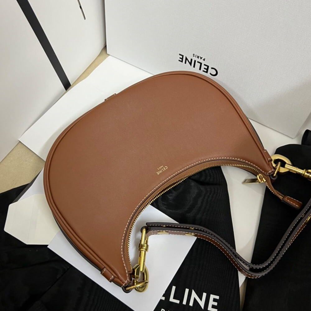 MEDIUM AVA STRAP BAG IN SMOOTH CALFSKIN