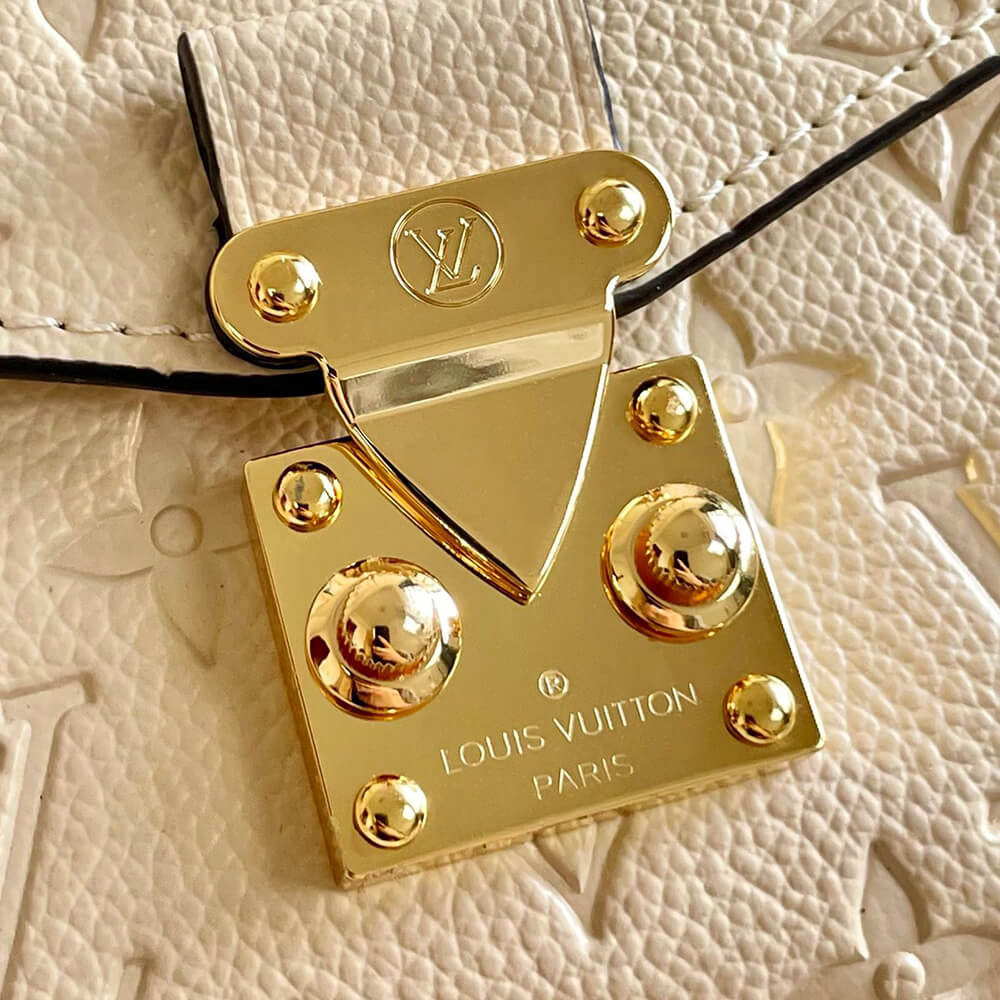LV Pochette Metis East West