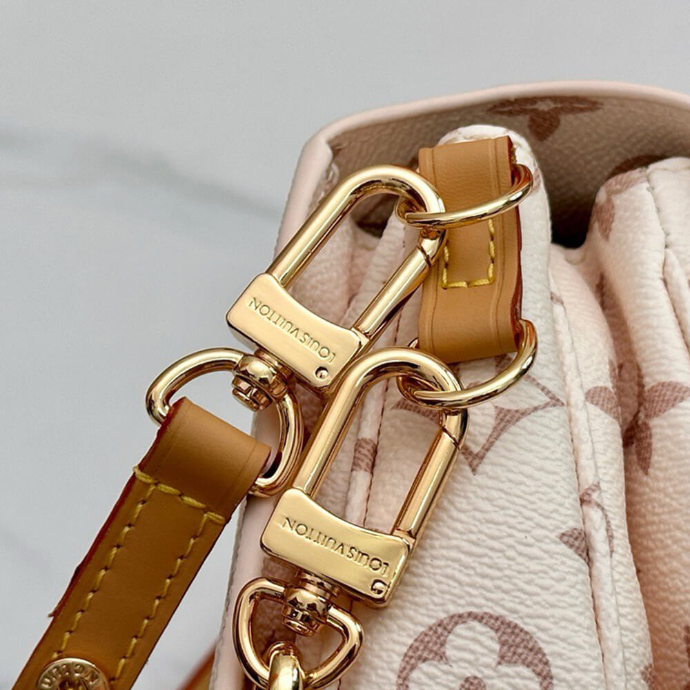 LV Pochette Metis East West